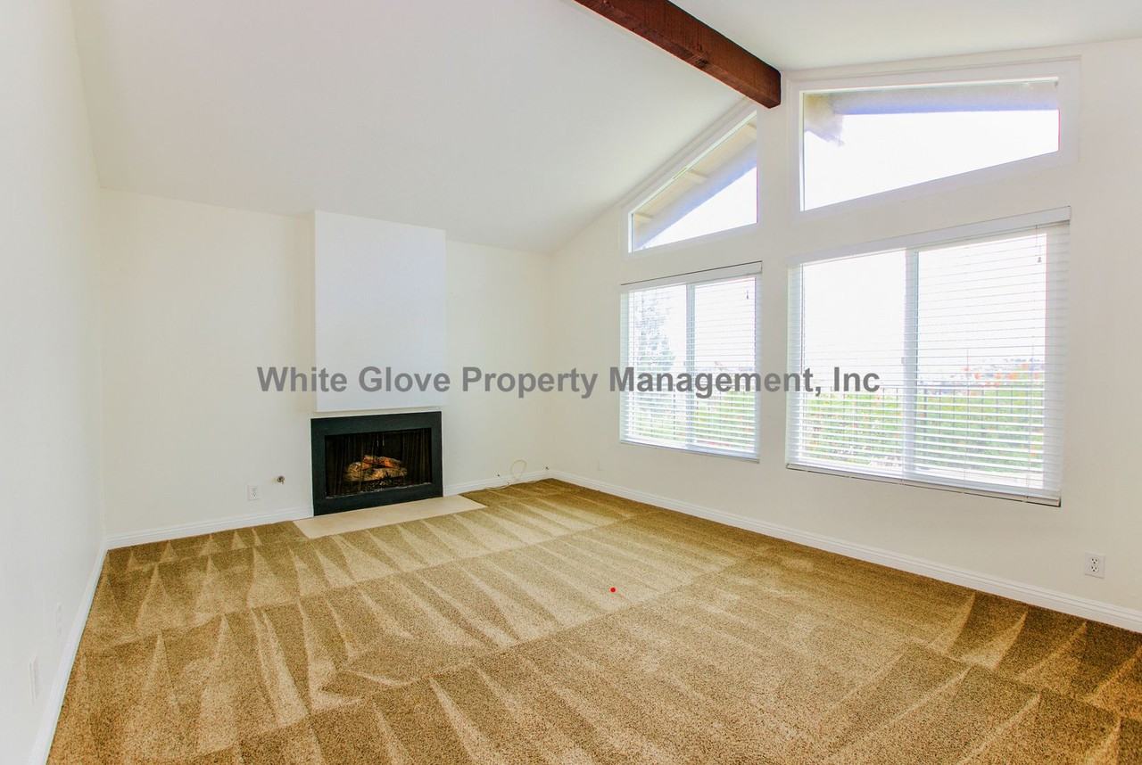 5520 E Vista Del Este - Photo 4 of 12