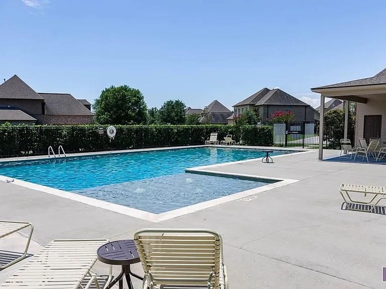18177 Pinehurst Dr - Photo 3 of 4