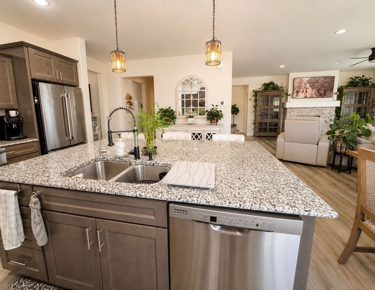 6784 Tumble Creek Dr - Photo 5 of 15
