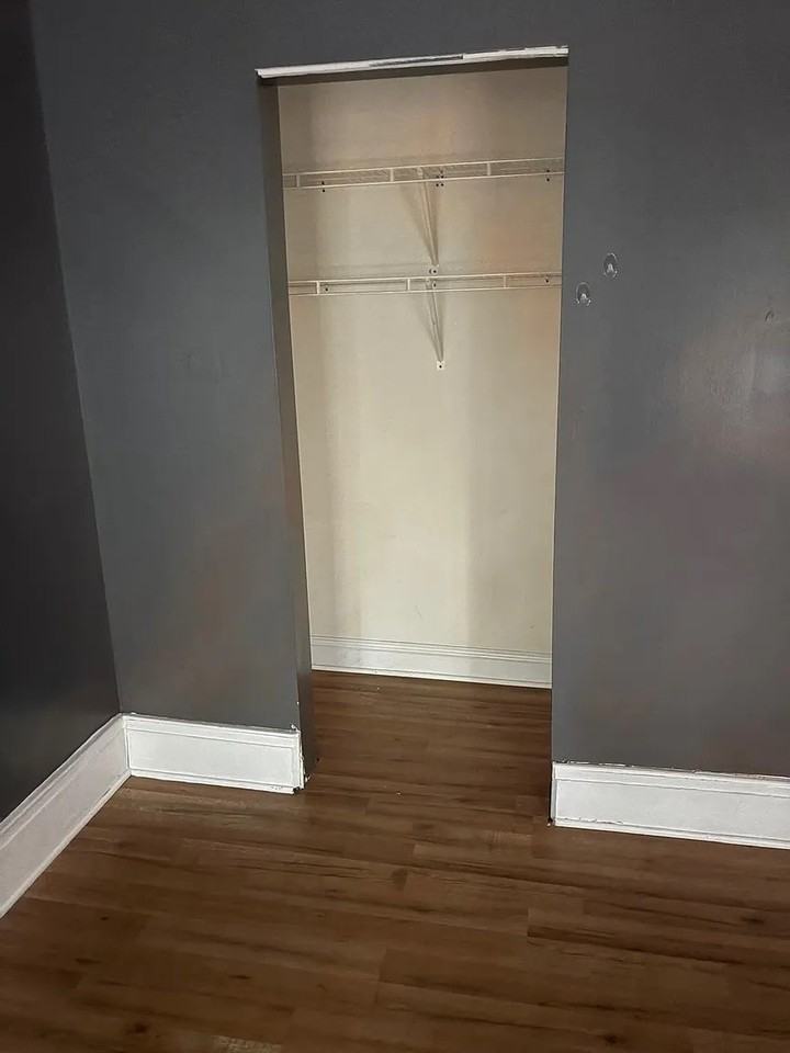 212 W Martin St #4 - Photo 3 of 10