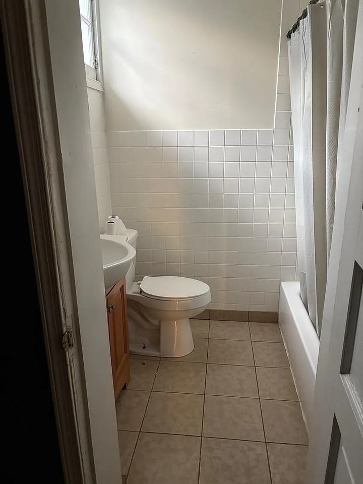212 W Martin St #4 - Photo 4 of 10