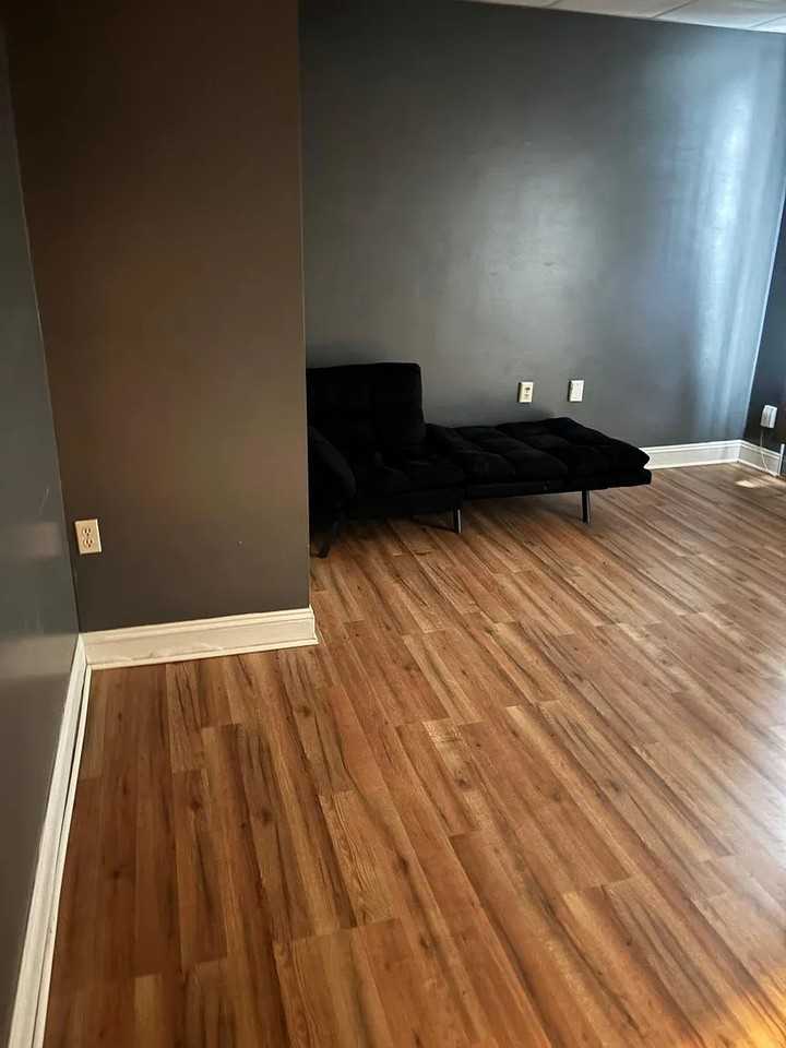 212 W Martin St #4 - Photo 7 of 10