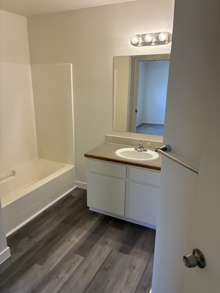2010 E Linden St #1 - Photo 6 of 6