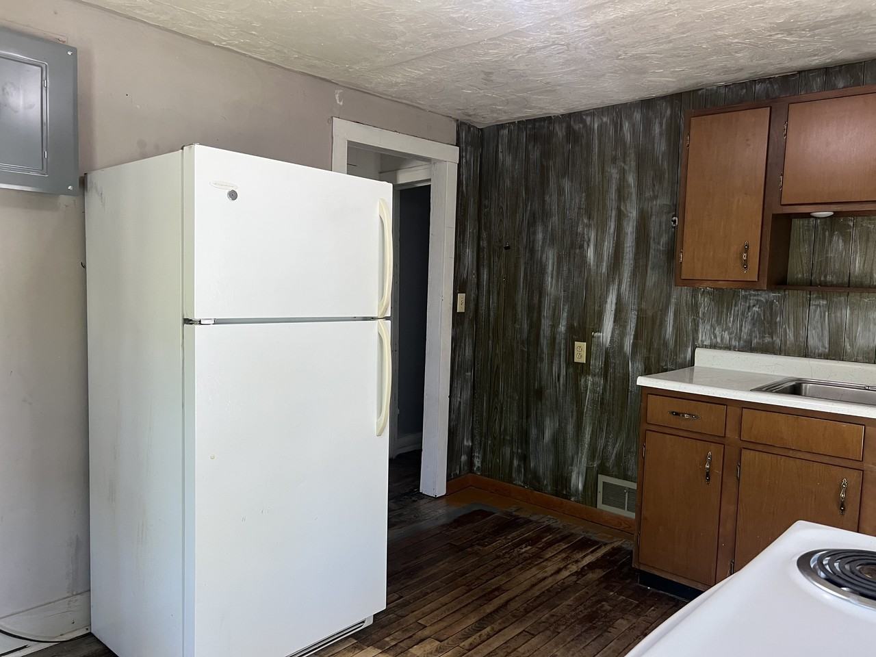 216 N Chestnut St #B - Photo 3 of 13