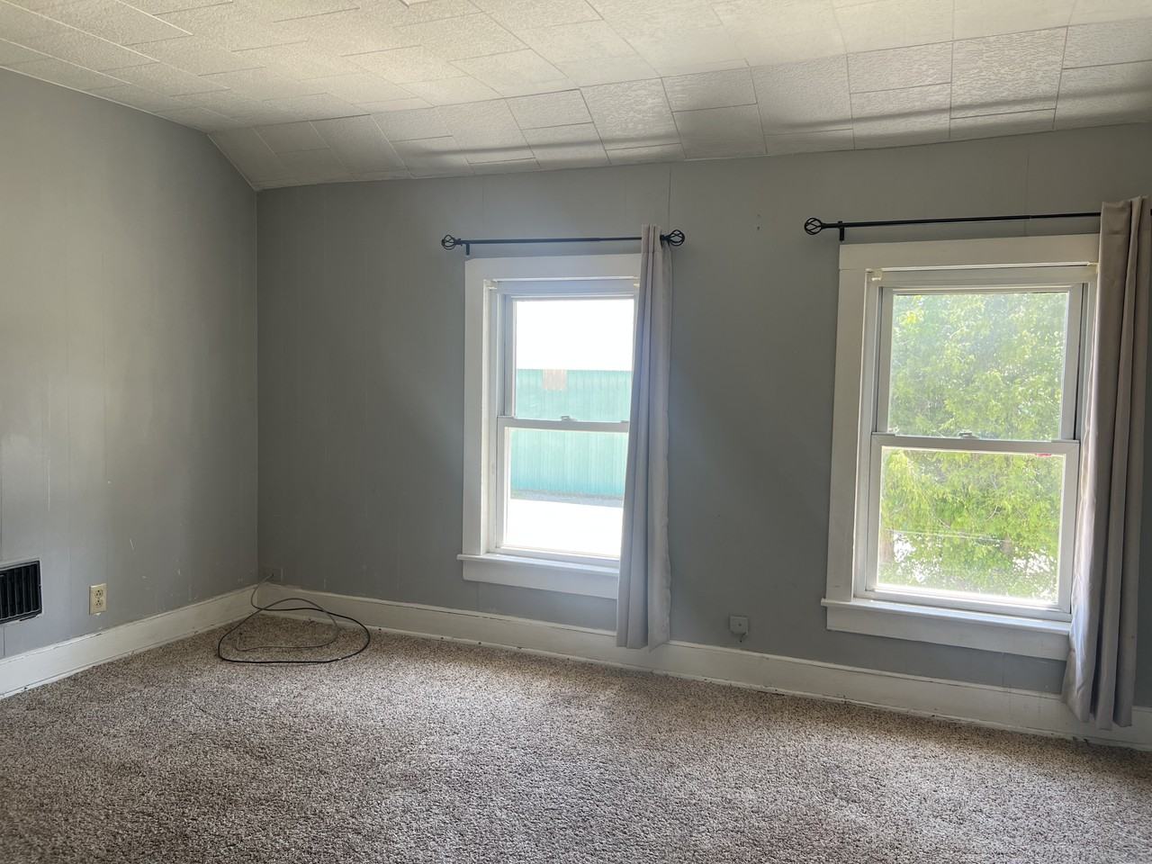 216 N Chestnut St #B - Photo 6 of 13