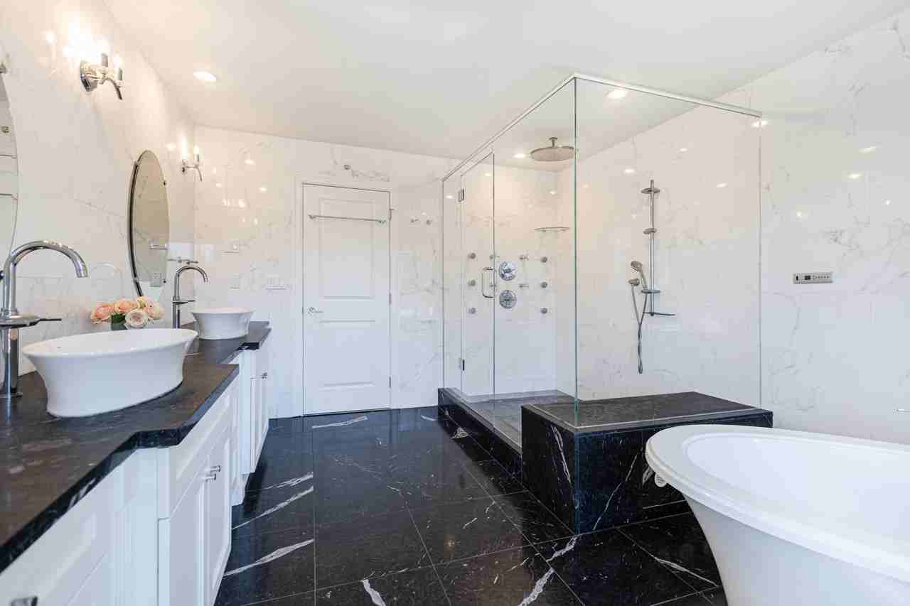 3930 Bayridge Avenue - Photo 6 of 9