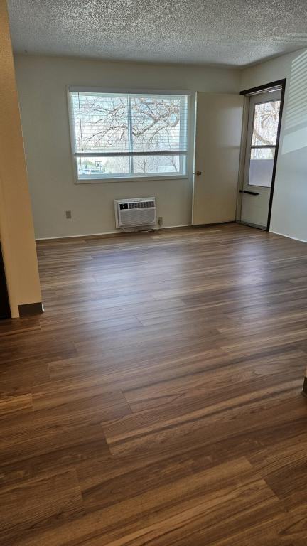 1320 9th St S - Photo 2 of 8
