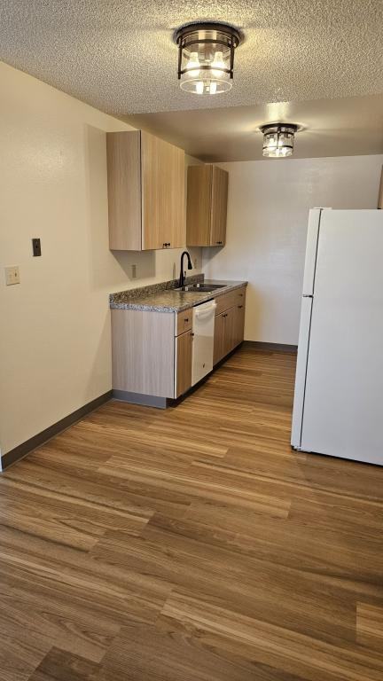 1320 9th St S - Photo 3 of 8