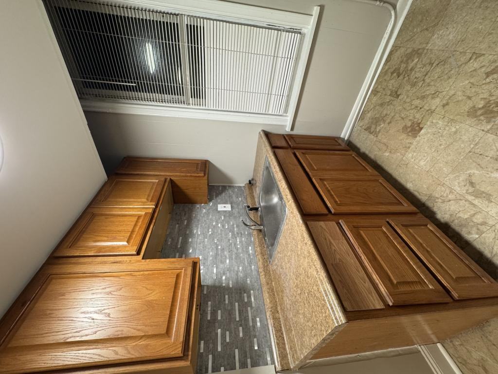 516 3rd Ave - Photo 5 of 9