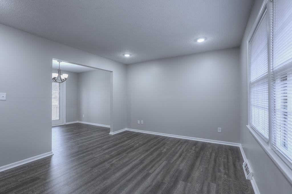 6725 Nw Hilldale Dr - Photo 6 of 36
