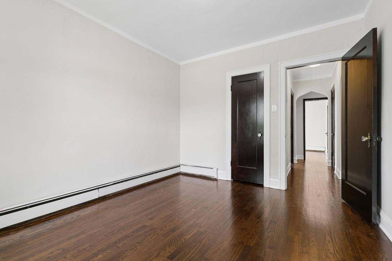 8503 S Drexel Ave #1E - Photo 4 of 9