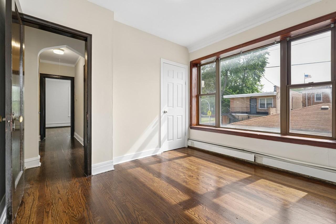 8503 S Drexel Ave #1E - Photo 5 of 9