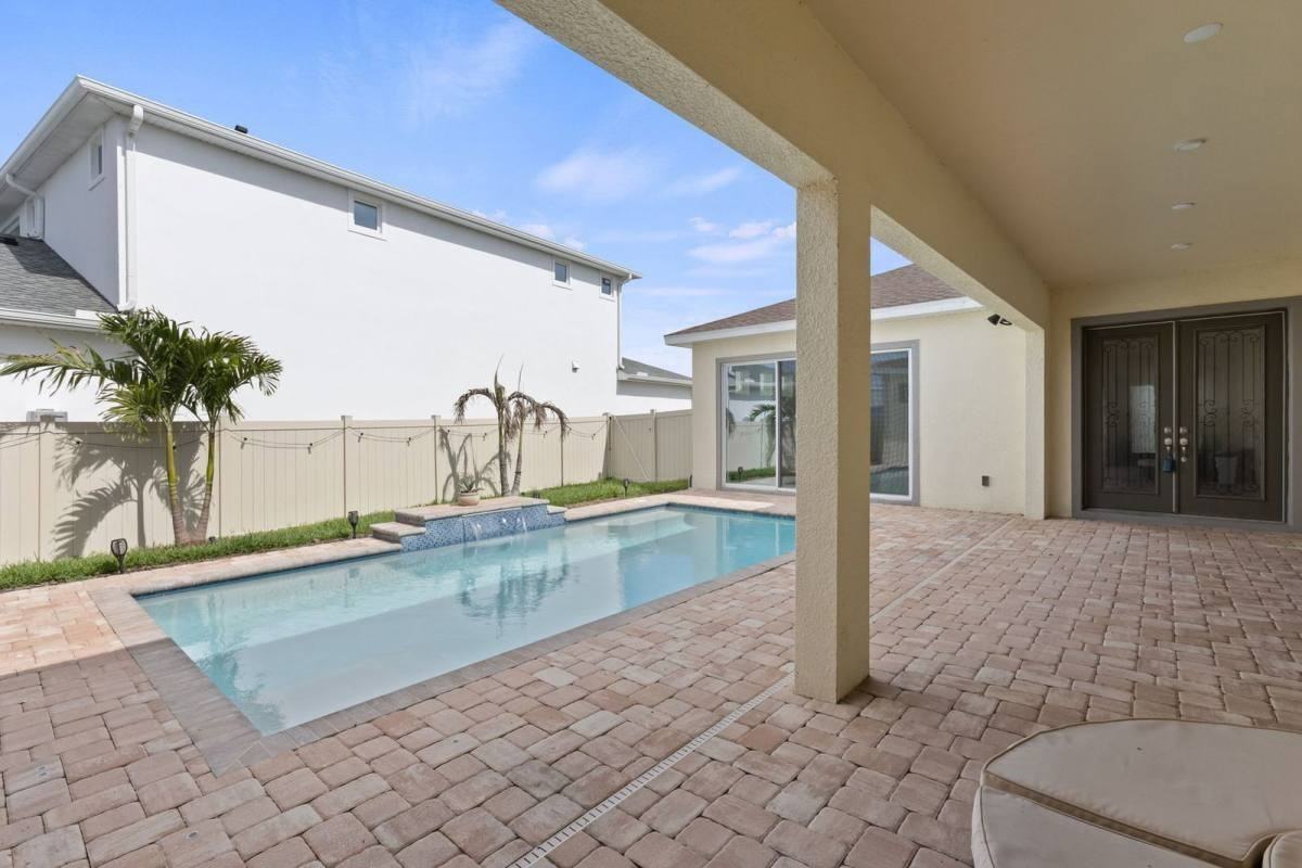 8297 Ivy Stark Blvd - Photo 3 of 10