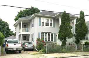 featured image of 117 Robinson Ave