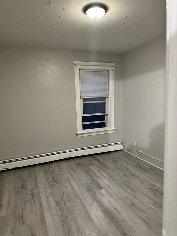 117 Robinson Ave - Photo 4 of 9