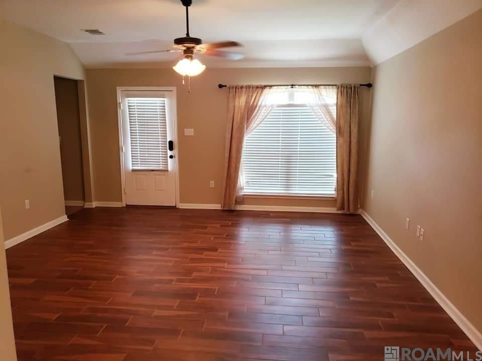 14364 Summerset Dr - Photo 2 of 11