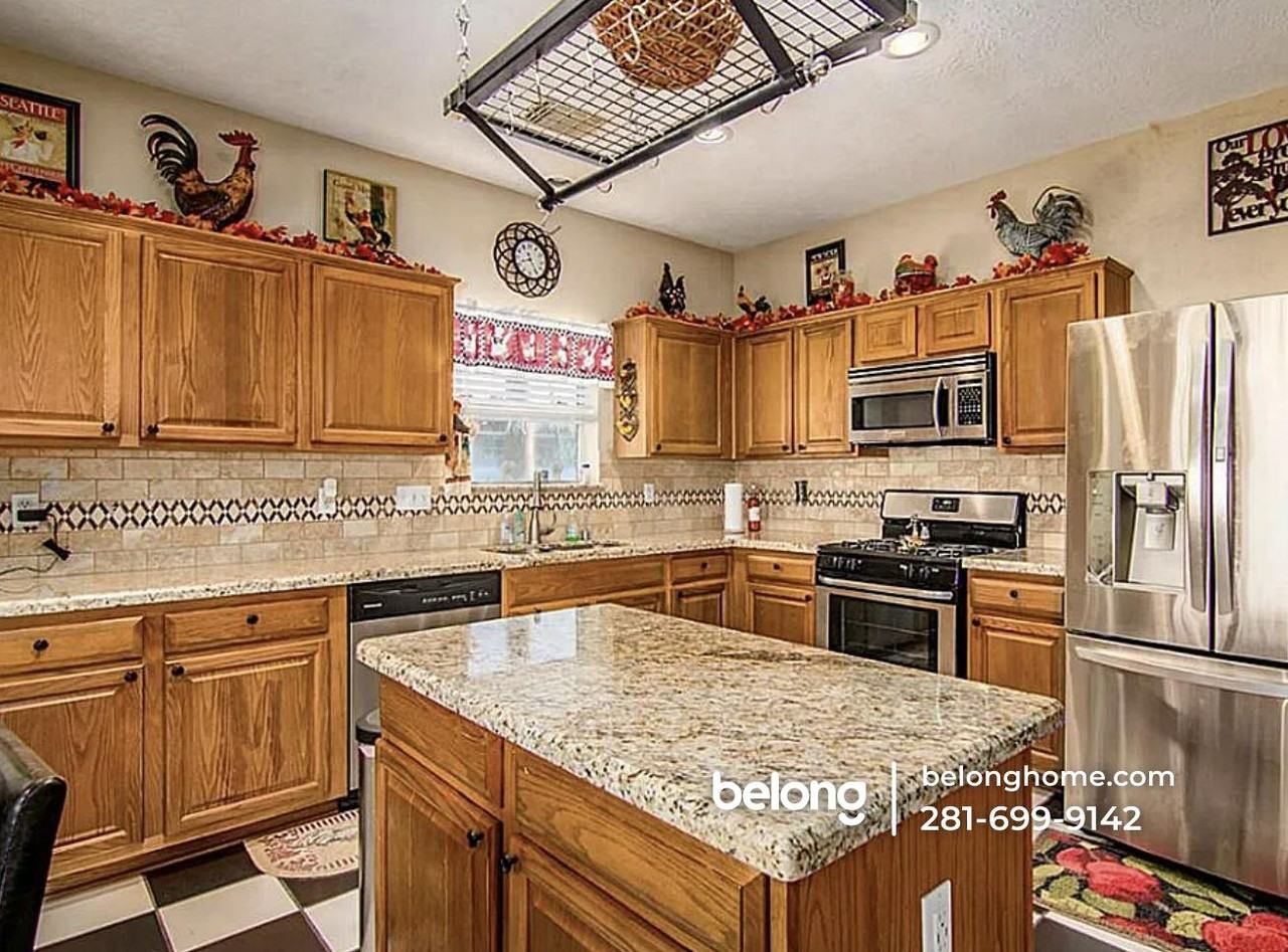 431 N Hampton Ct - Photo 3 of 5