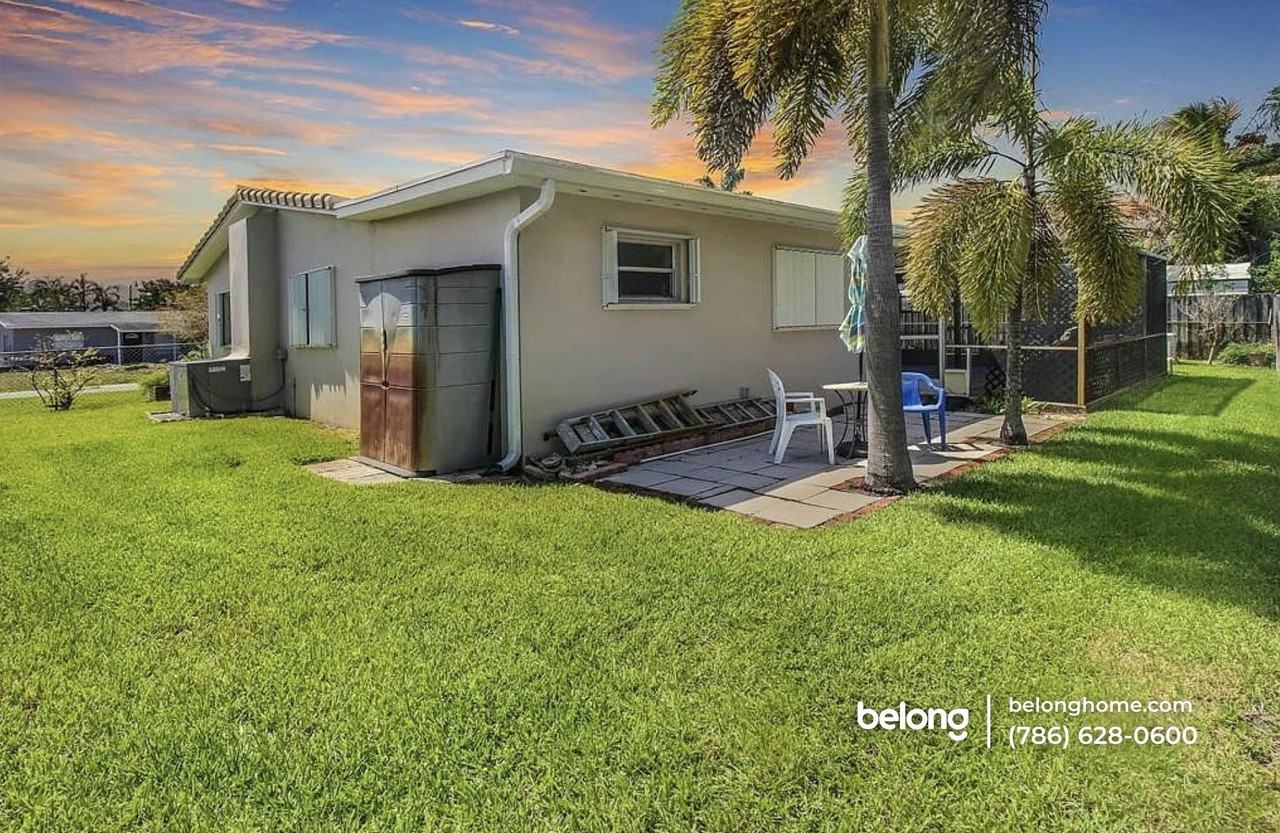 3050 Ne 9th Ter - Photo 2 of 15