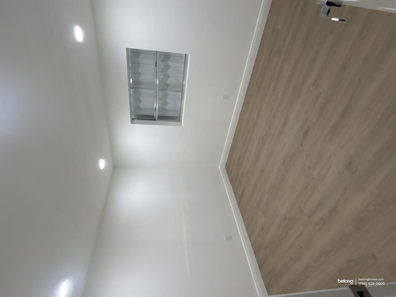 3050 Ne 9th Ter - Photo 6 of 15