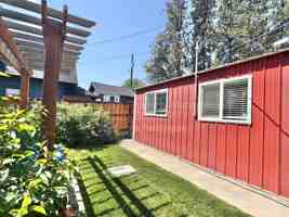 featured image of 421 S 11th St