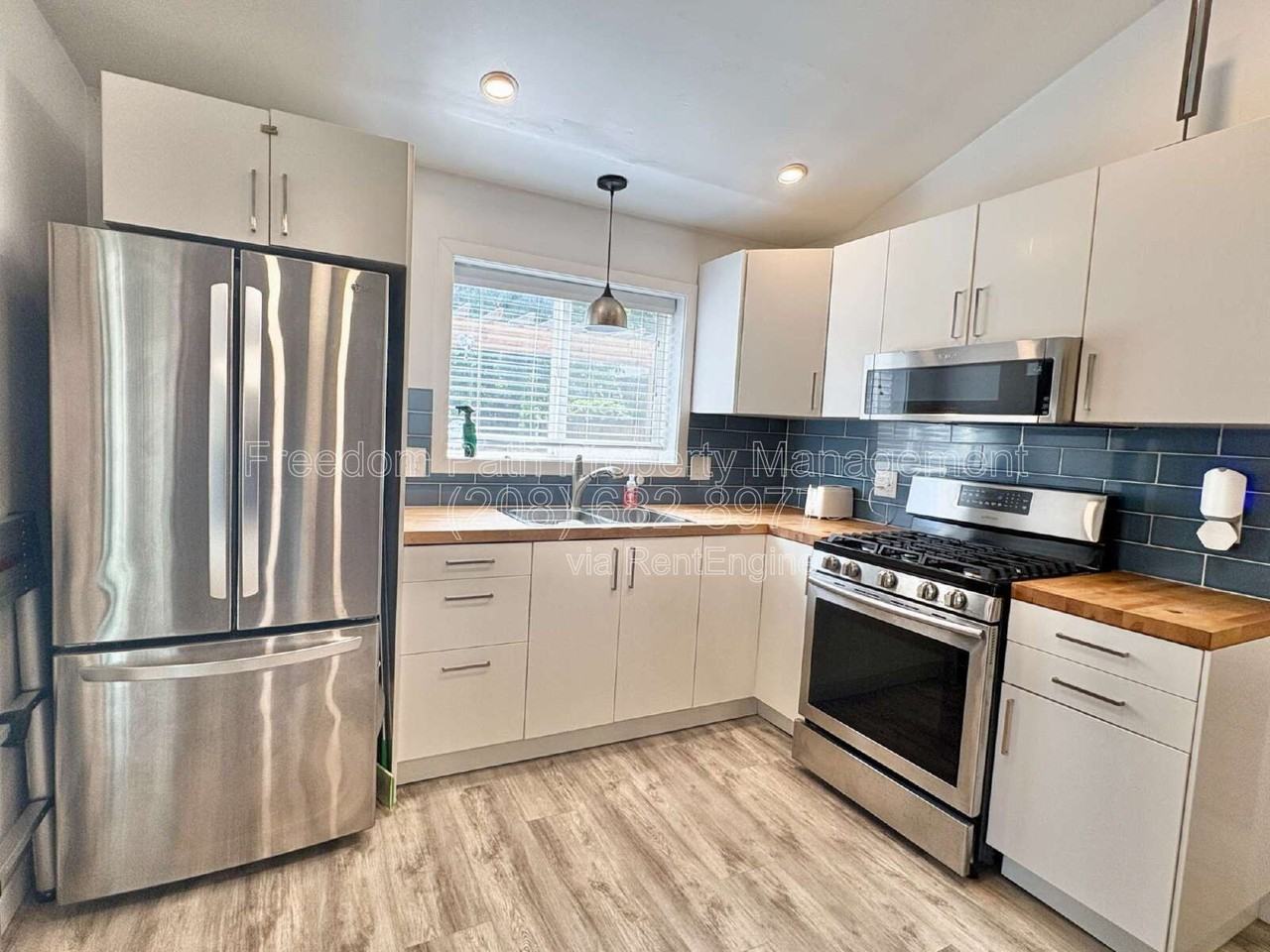 421 S 11th St - Photo 4 of 9
