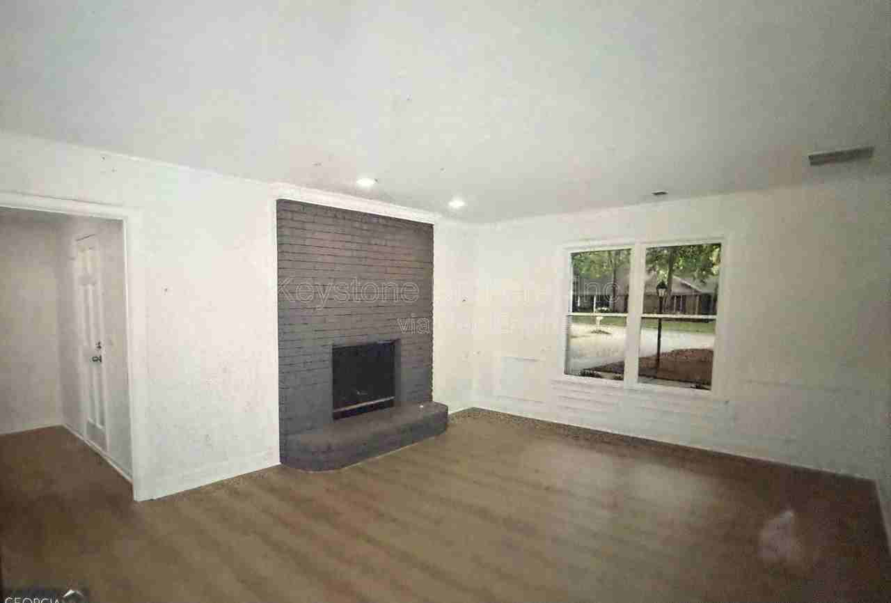 401 Vardon Way - Photo 4 of 10