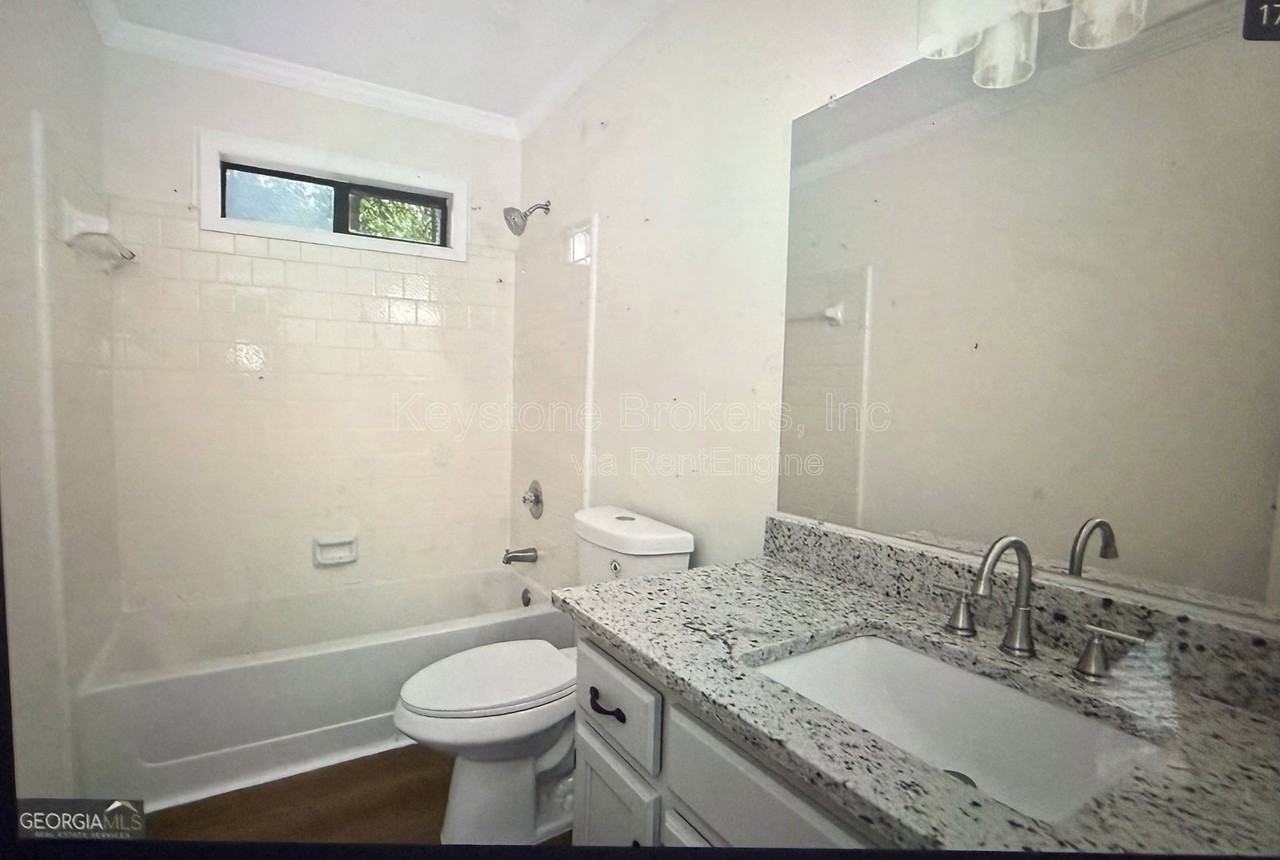 401 Vardon Way - Photo 5 of 10