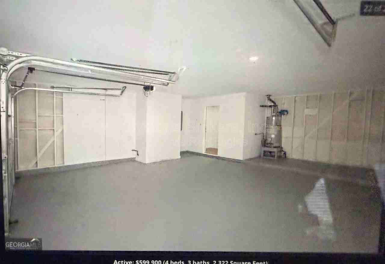 401 Vardon Way - Photo 7 of 10