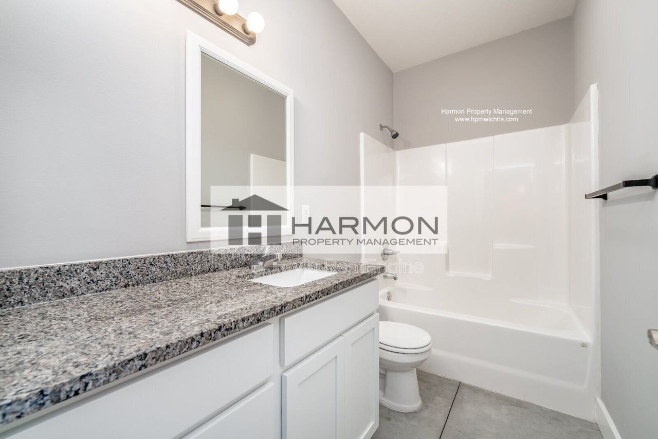 2124 S Thatcher Ct - Photo 5 of 12