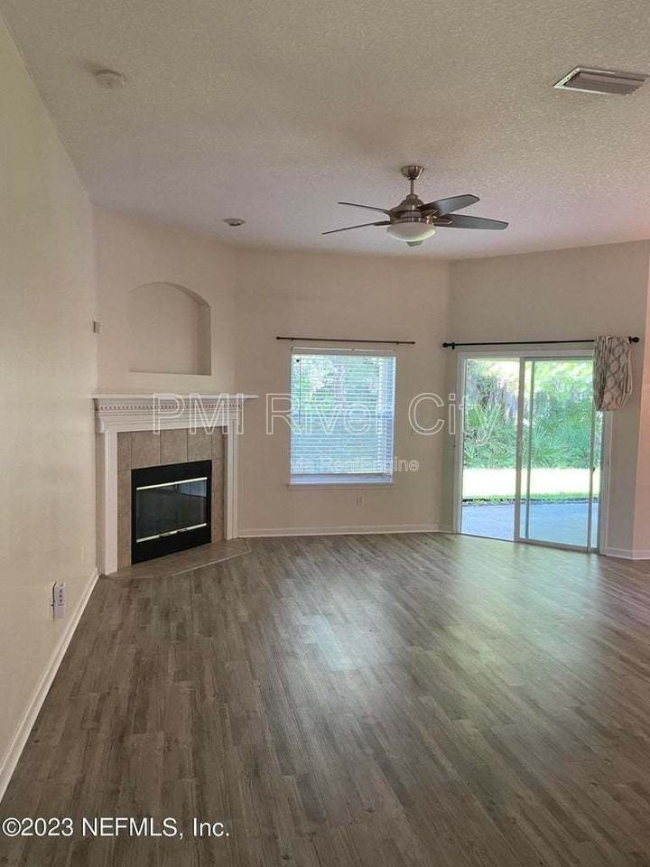 533 Alice Cove Ct - Photo 2 of 8