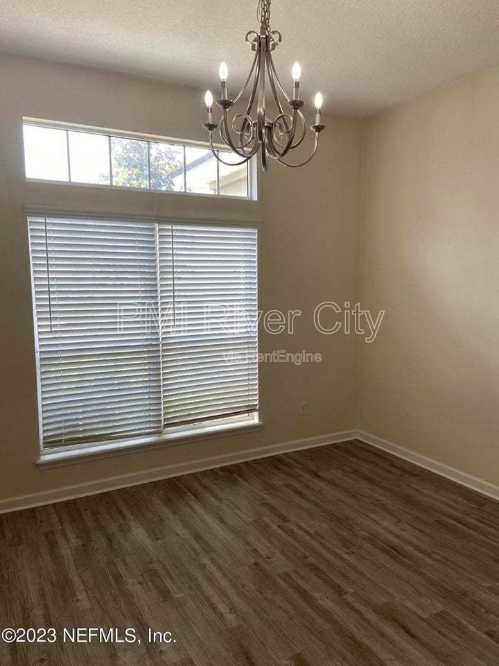 533 Alice Cove Ct - Photo 3 of 8