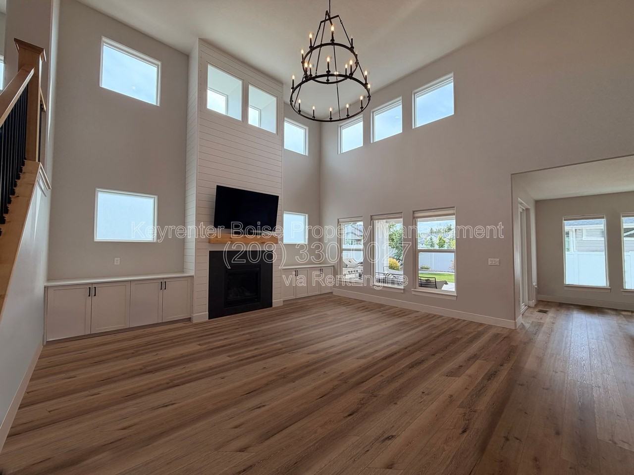 8423 W Brooks Dr - Photo 6 of 25