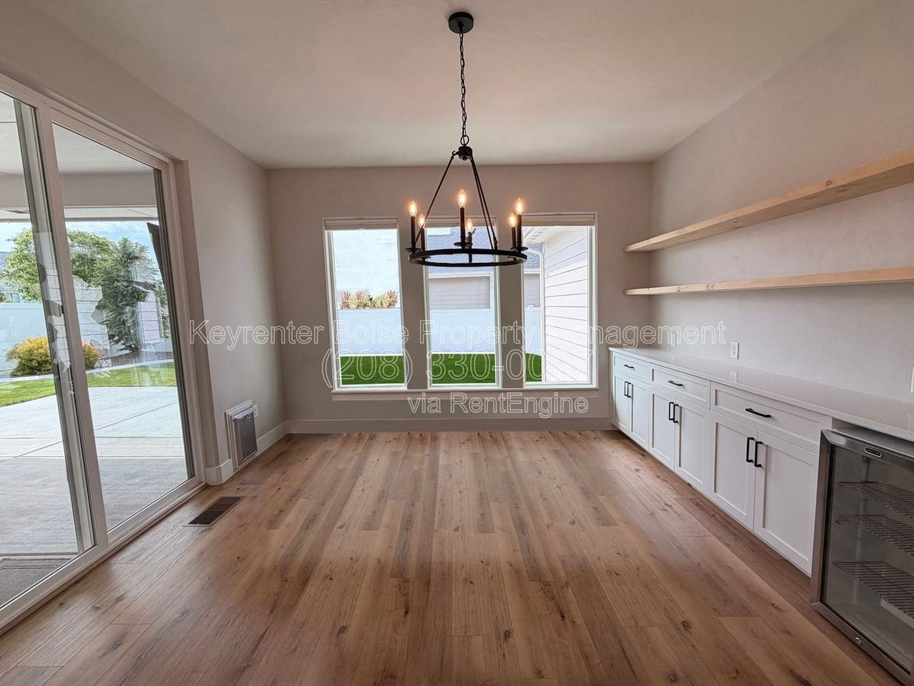 8423 W Brooks Dr - Photo 7 of 25