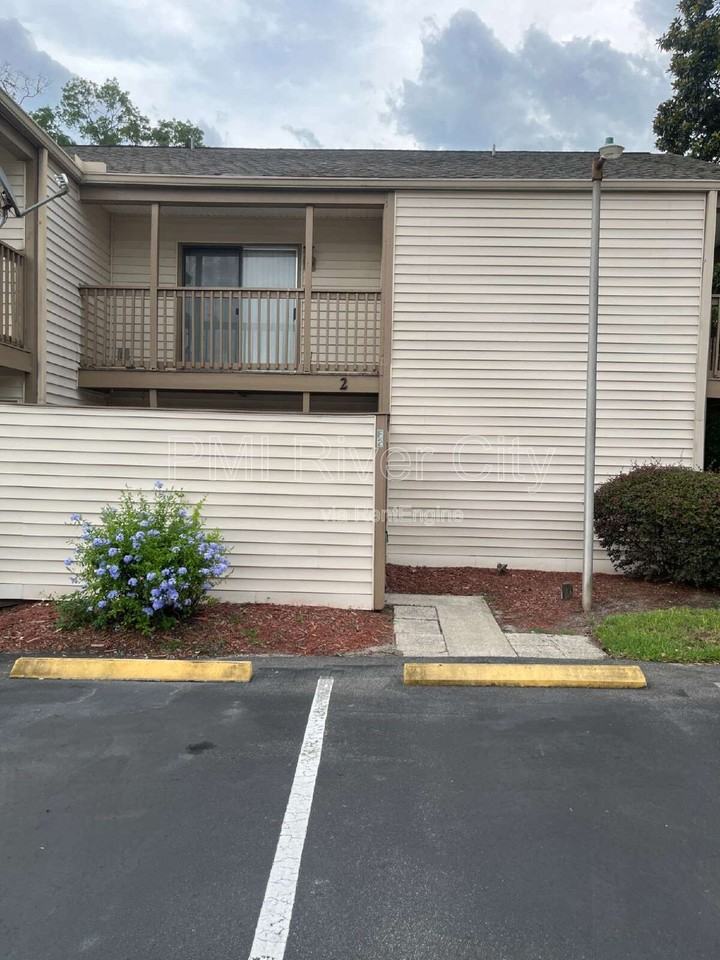 2300 Twelve Oaks Dr #F2 - Photo 3 of 20