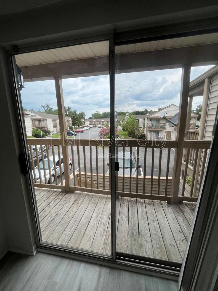 2300 Twelve Oaks Dr #F2 - Photo 5 of 20