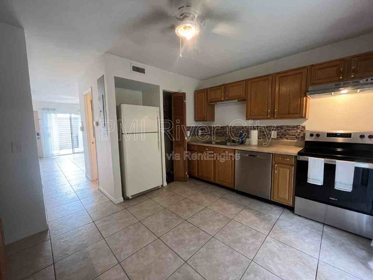 2300 Twelve Oaks Dr #F2 - Photo 7 of 20