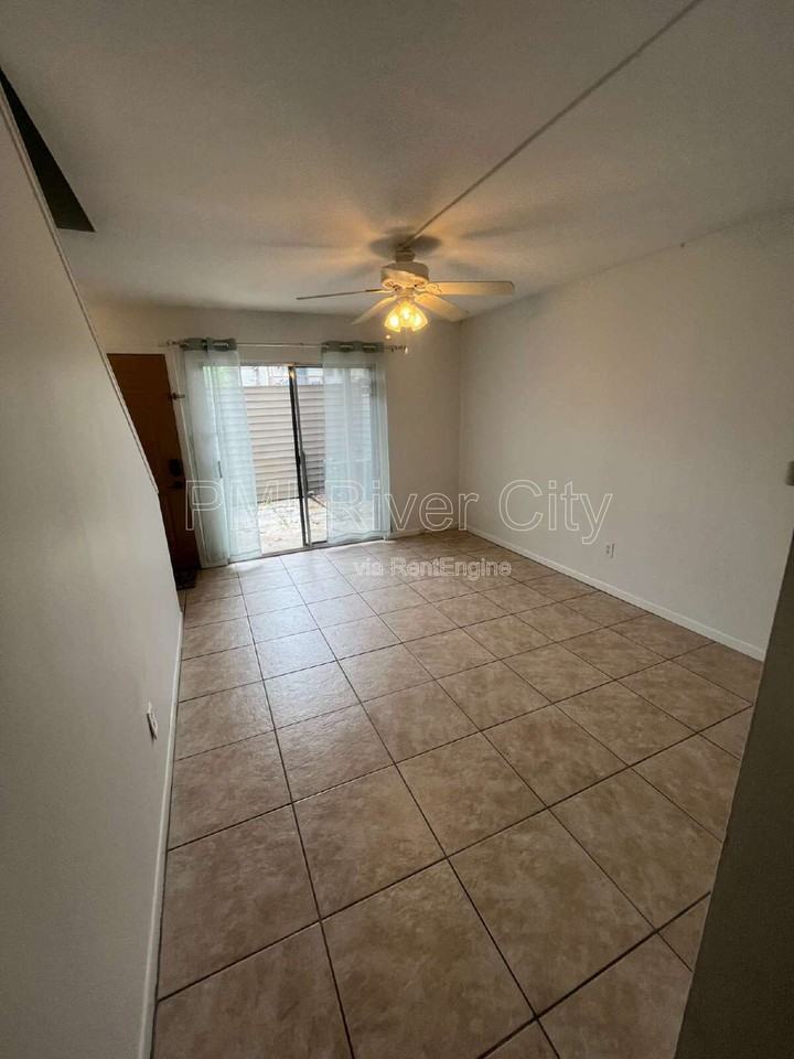 2300 Twelve Oaks Dr #F2 - Photo 4 of 19