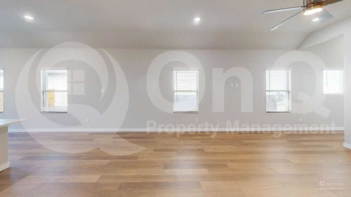 1004 Knox River Dr - Photo 4 of 30
