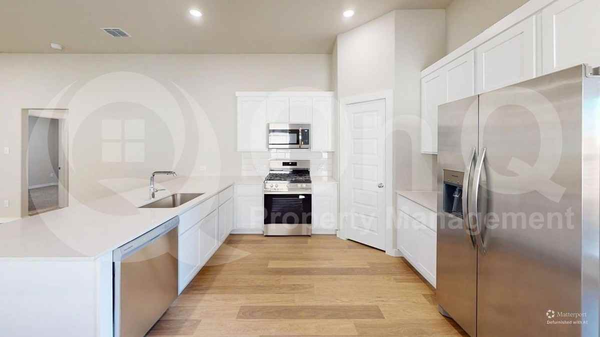 1004 Knox River Dr - Photo 5 of 30