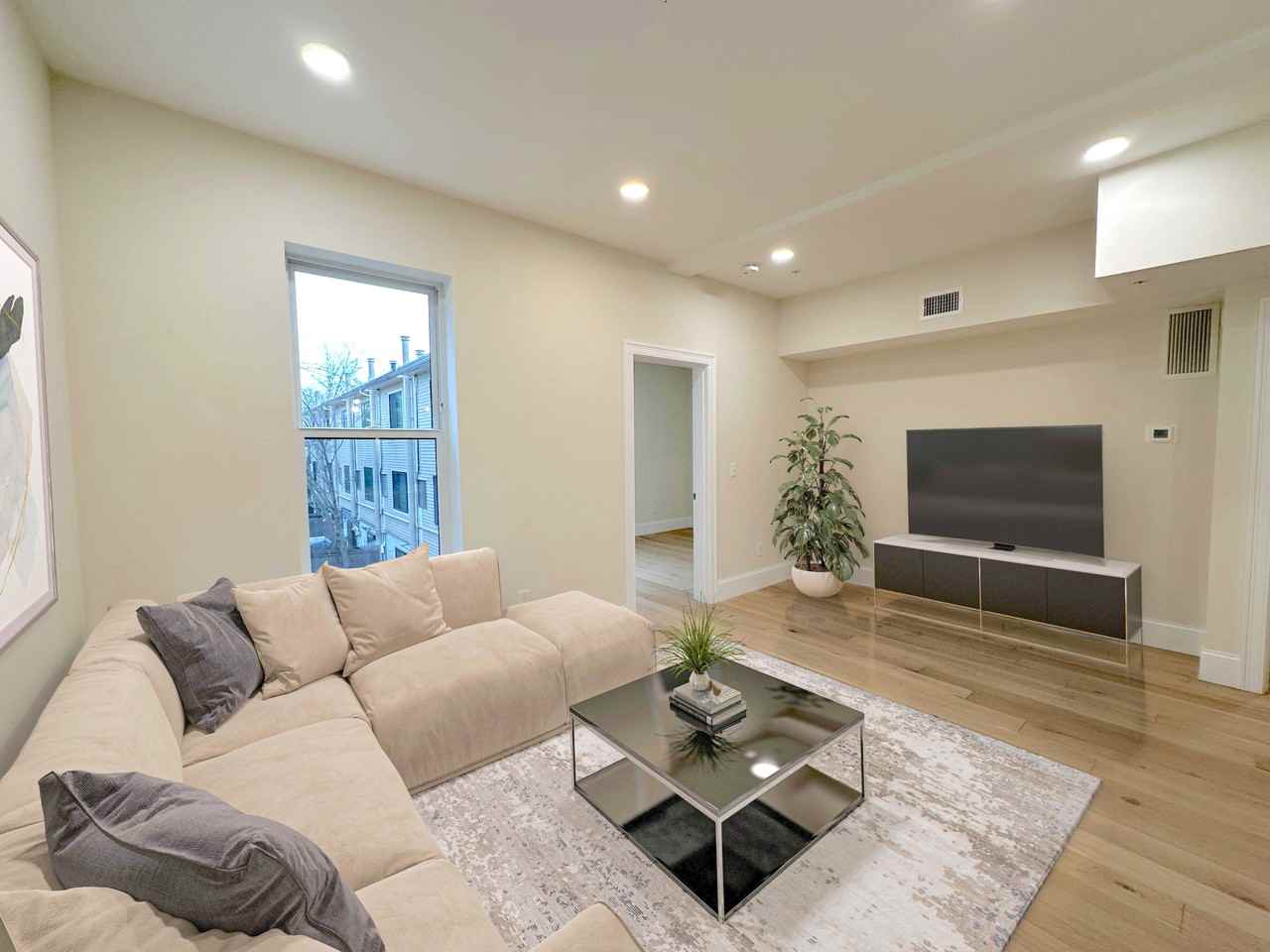 12 Arnold Cir #6 - Photo 2 of 9