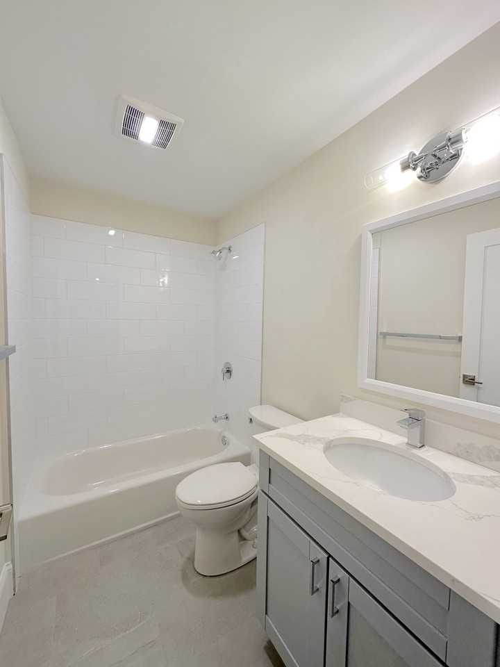 12 Arnold Cir #6 - Photo 5 of 9