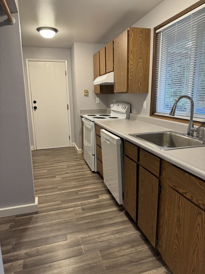 3616 105th St Nw #A - Photo 7 of 16