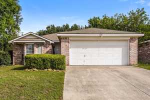 featured image of 4001 Periwinkle Dr