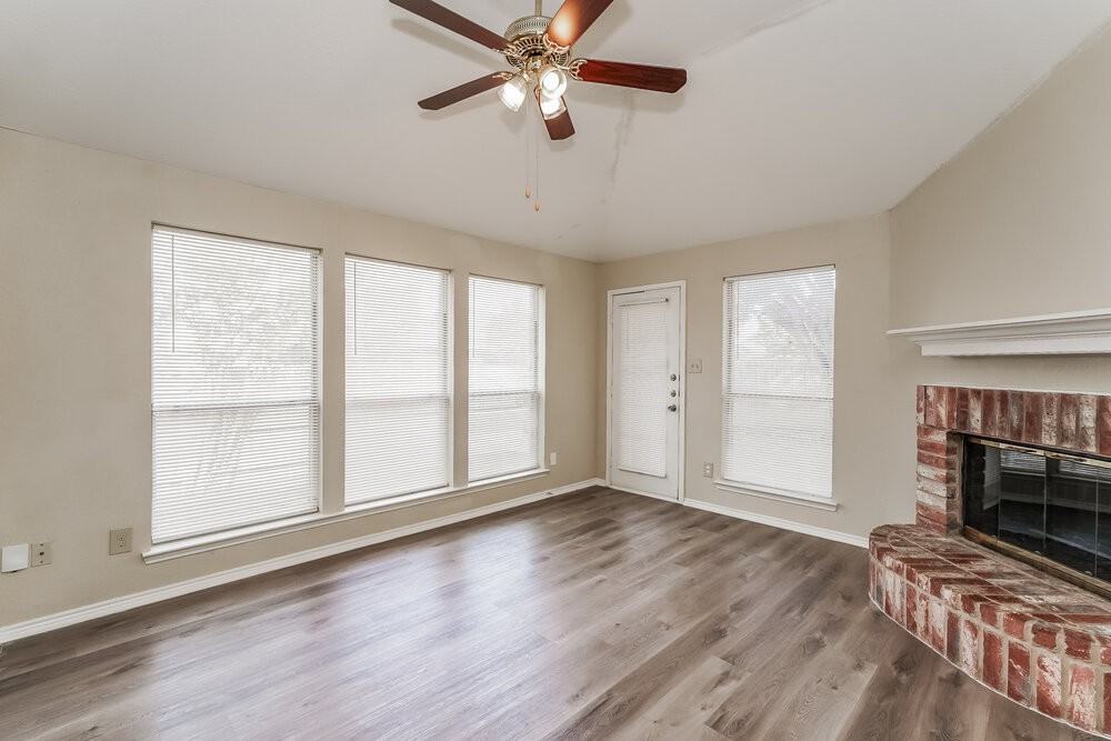 4001 Periwinkle Dr - Photo 4 of 16