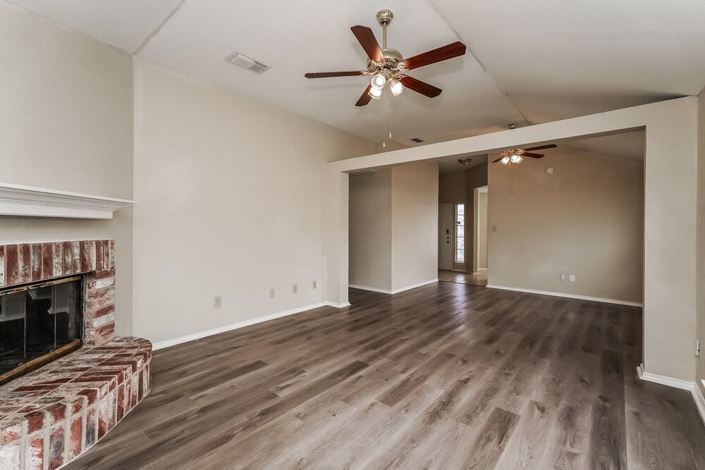 4001 Periwinkle Dr - Photo 5 of 16