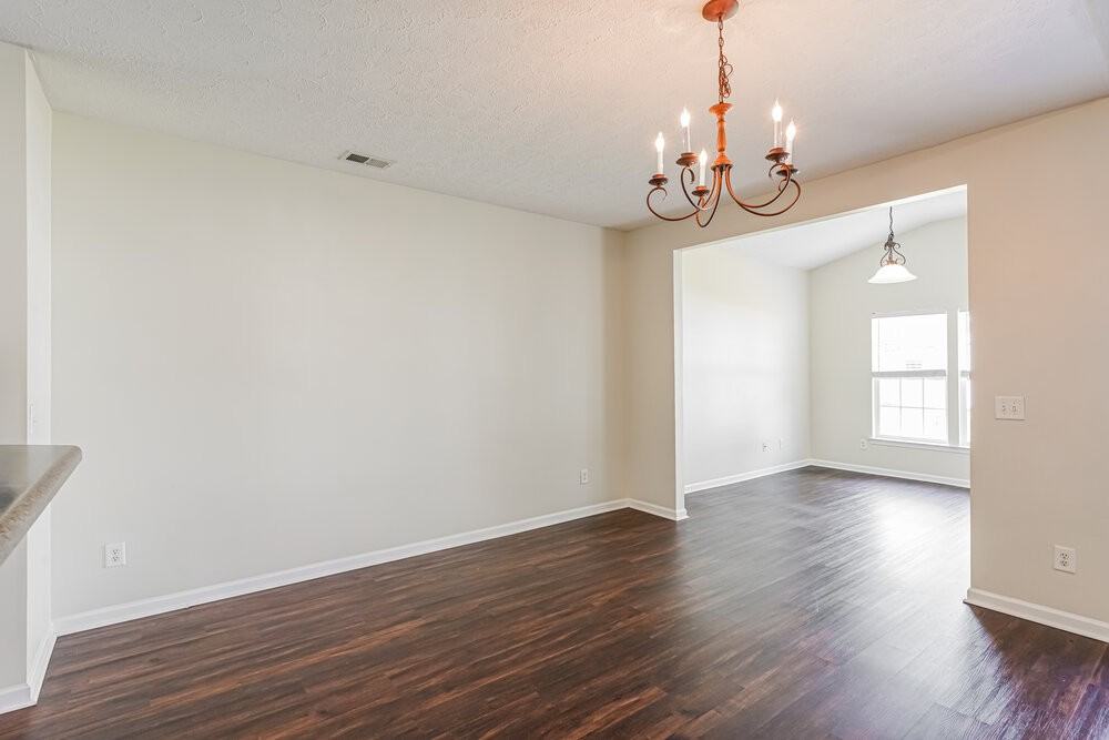 130 Megan St - Photo 5 of 16