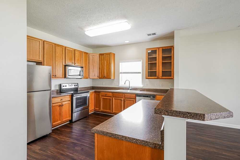 130 Megan St - Photo 6 of 16