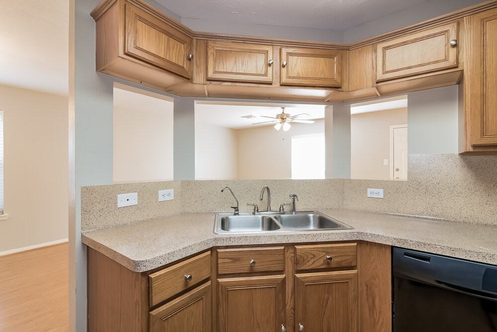 12231 Innisfall Cir - Photo 6 of 15