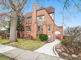 featured image of 226 Withington St #10