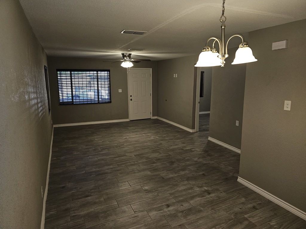 116 S Tapeyste Ave - Photo 3 of 9